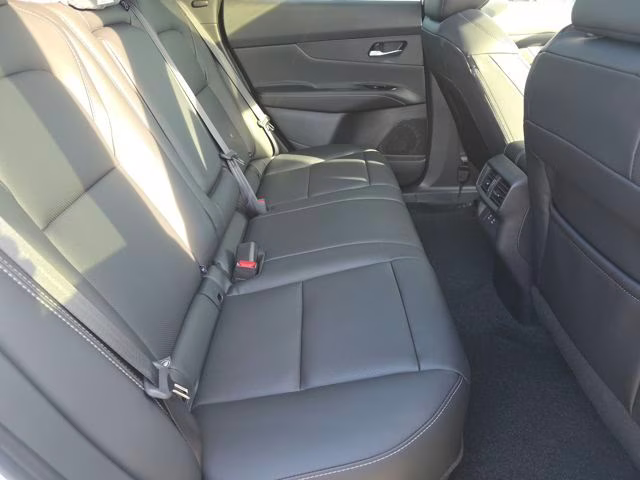 2026 Everest White Pearl Tricoat Nissan Murano SL AWD SUV