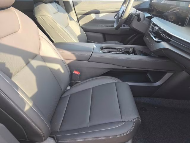 2026 Everest White Pearl Tricoat Nissan Murano SL AWD SUV