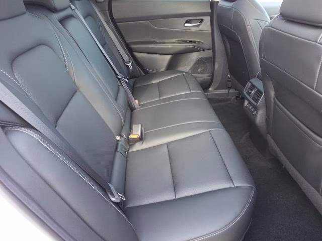 2026 Everest White Pearl Tricoat Nissan Murano SL AWD SUV