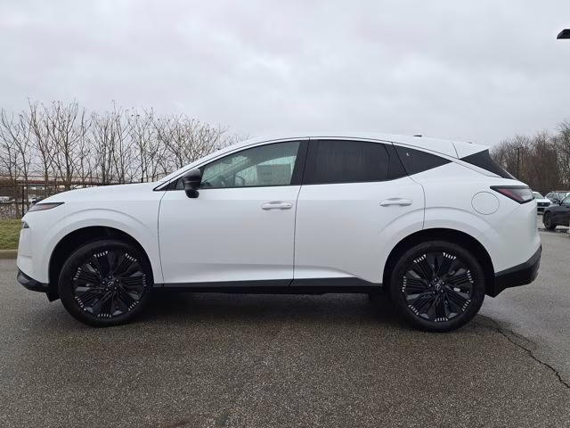 2026 Everest White Pearl Tricoat Nissan Murano Platinum AWD SUV