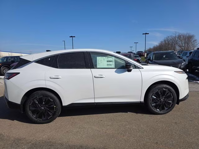 2026 Everest White Pearl Tricoat Nissan Murano Platinum AWD SUV