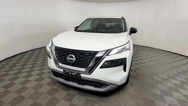 2023 Glacier White Nissan Rogue S AWD SUV