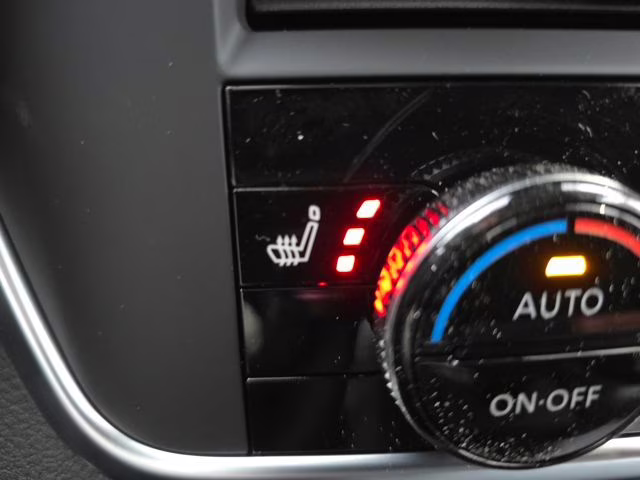 2026 Everest White Pearl Tricoat Nissan Rogue SV FWD SUV
