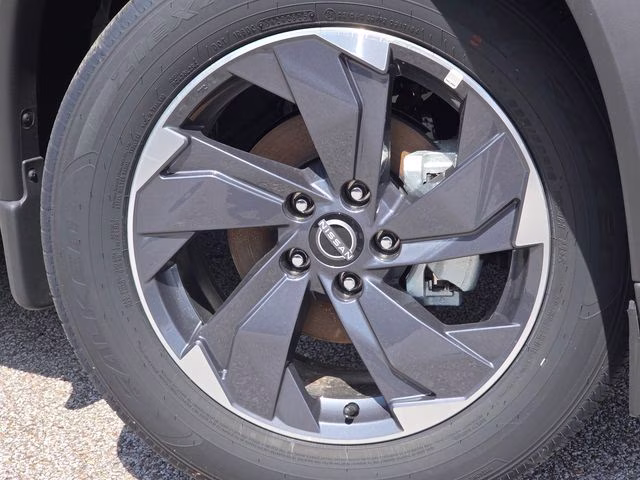 2026 Everest White Pearl Tricoat Nissan Rogue SV FWD SUV