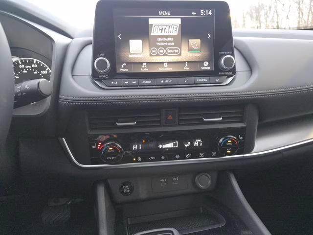 2026 Everest White Pearl Tricoat Nissan Rogue SV FWD SUV