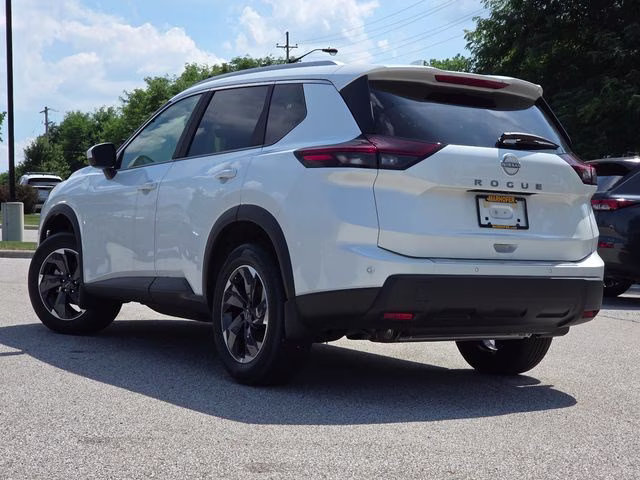 2026 Everest White Pearl Tricoat Nissan Rogue SV FWD SUV