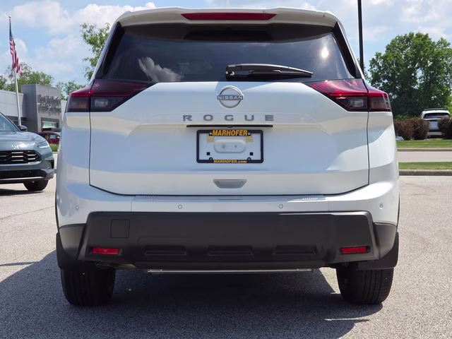 2026 Everest White Pearl Tricoat Nissan Rogue SV FWD SUV