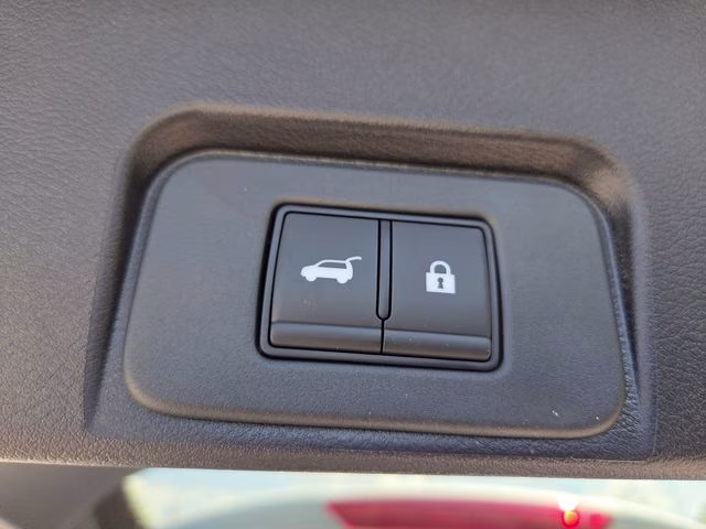 2026 Everest White Pearl Tricoat Nissan Rogue SV FWD SUV