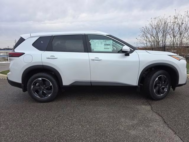 2026 Everest White Pearl Tricoat Nissan Rogue SV FWD SUV