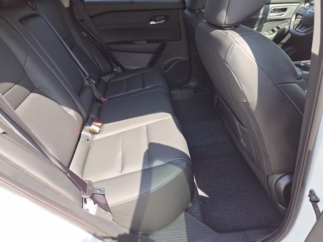 2026 Everest White Pearl Tricoat Nissan Rogue SV FWD SUV