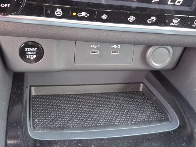 2026 Everest White Pearl Tricoat Nissan Rogue SV FWD SUV