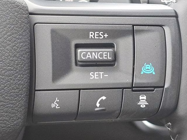 2026 Everest White Pearl Tricoat Nissan Rogue SV AWD SUV
