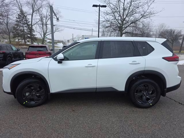 2026 Everest White Pearl Tricoat Nissan Rogue SV AWD SUV