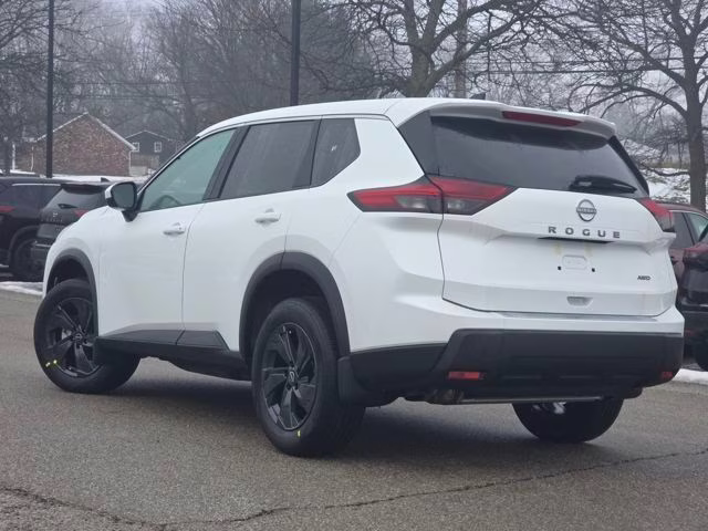 2026 Everest White Pearl Tricoat Nissan Rogue SV AWD SUV