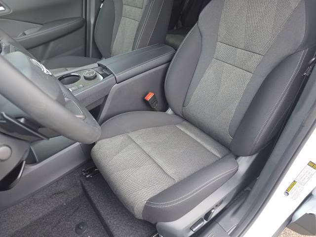 2026 Everest White Pearl Tricoat Nissan Rogue SV AWD SUV