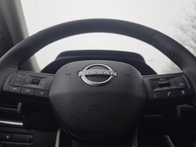 2026 Everest White Pearl Tricoat Nissan Rogue SV AWD SUV