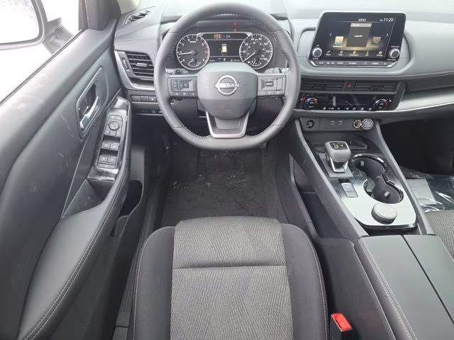 2026 Everest White Pearl Tricoat Nissan Rogue SV AWD SUV
