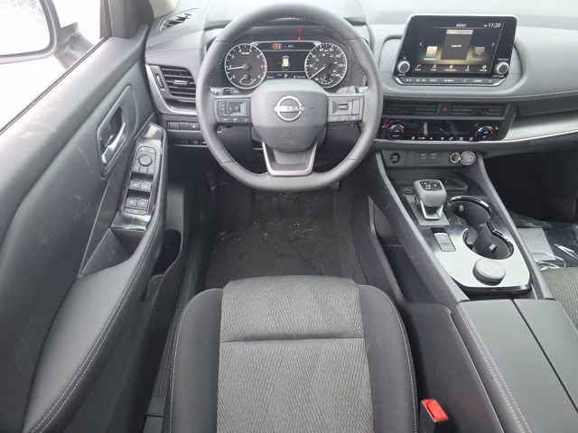 2026 Everest White Pearl Tricoat Nissan Rogue SV AWD SUV