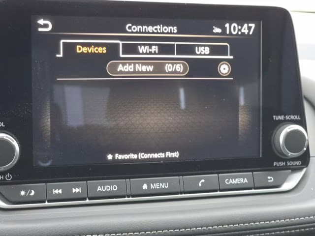 2026 Everest White Pearl Tricoat Nissan Rogue Dark Armor AWD SUV