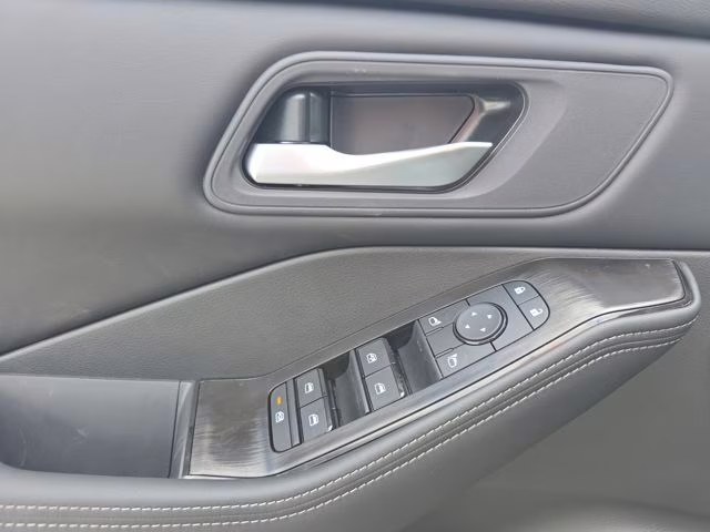 2026 Boulder Gray Pearl Nissan Rogue SV AWD SUV