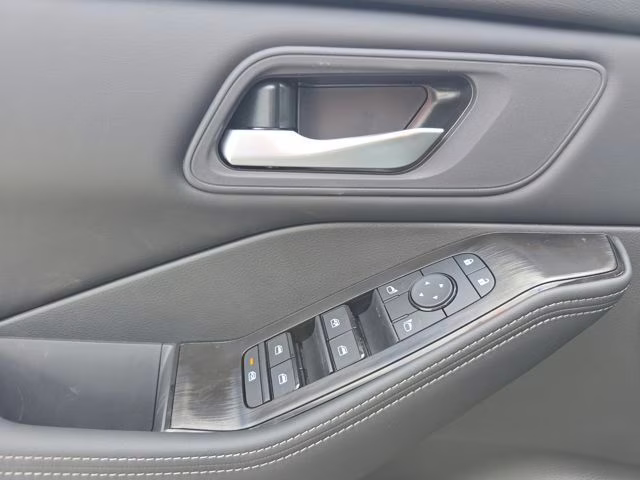 2026 Boulder Gray Pearl Nissan Rogue SV AWD SUV