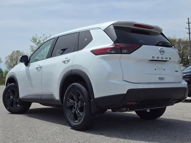 2026 Everest White Pearl Tricoat Nissan Rogue SV AWD SUV