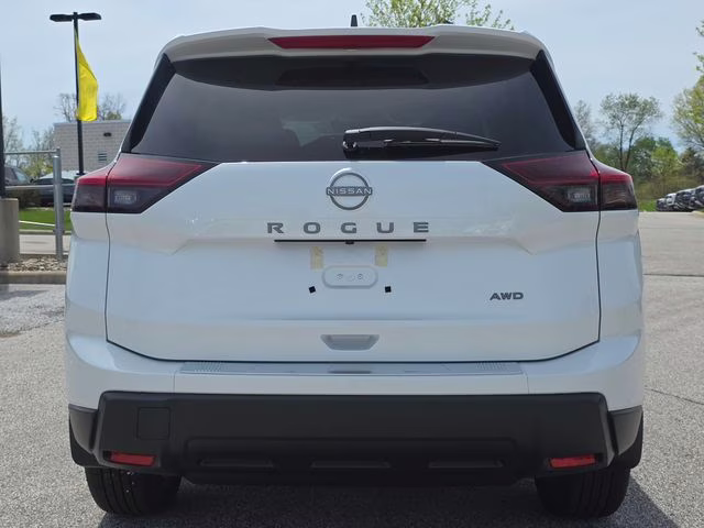 2026 Everest White Pearl Tricoat Nissan Rogue SV AWD SUV