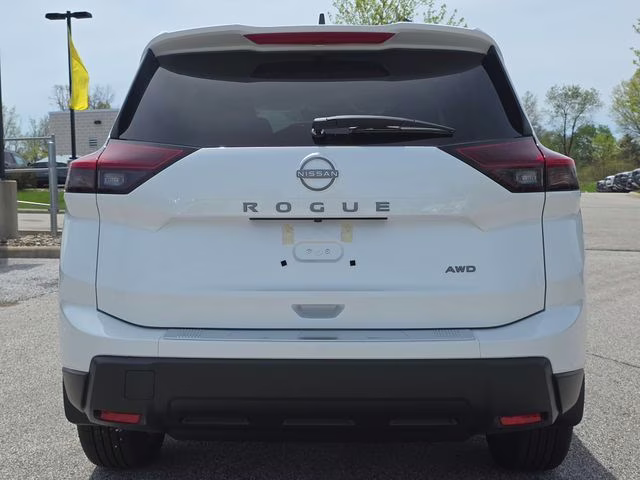2026 Everest White Pearl Tricoat Nissan Rogue SV AWD SUV