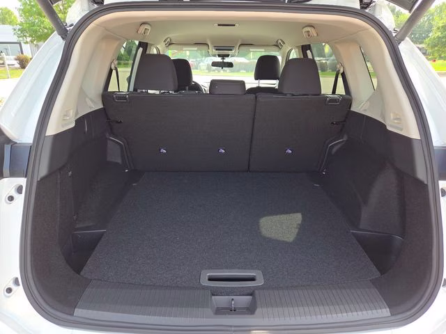 2026 Everest White Pearl Tricoat Nissan Rogue SV AWD SUV
