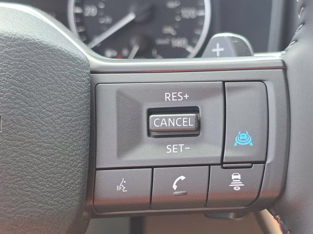 2026 Everest White Pearl Tricoat Nissan Rogue SV AWD SUV