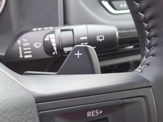 2026 Everest White Pearl Tricoat Nissan Rogue SV AWD SUV