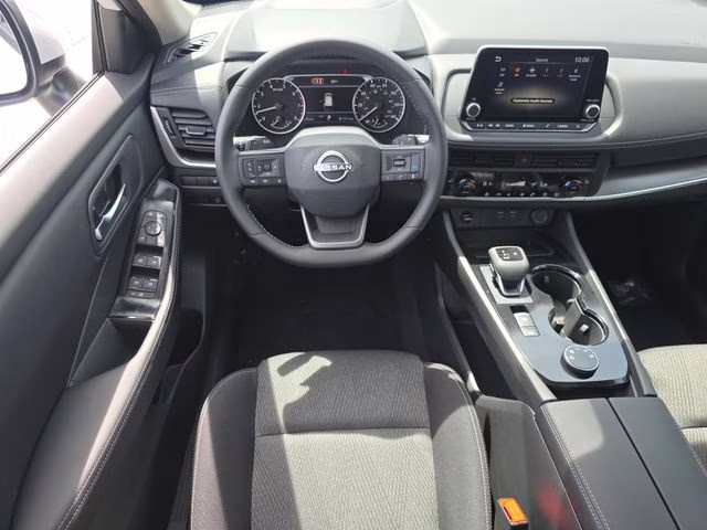 2026 Everest White Pearl Tricoat Nissan Rogue SV AWD SUV