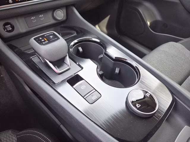 2026 Everest White Pearl Tricoat Nissan Rogue SV AWD SUV