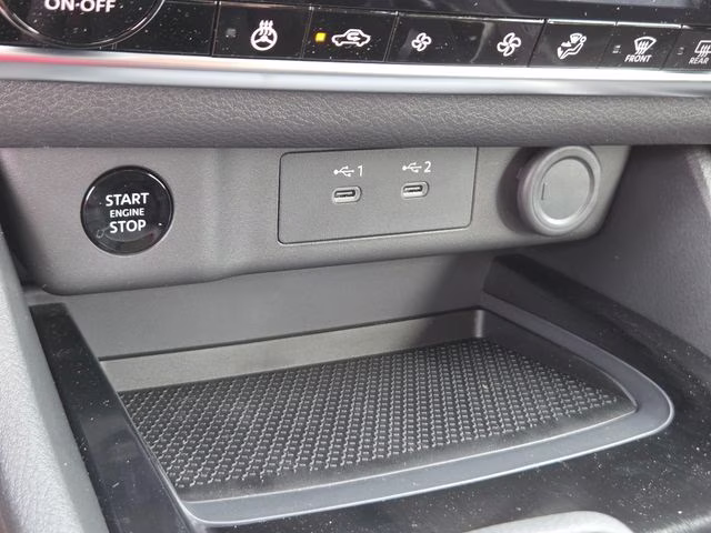 2026 Everest White Pearl Tricoat Nissan Rogue SV AWD SUV
