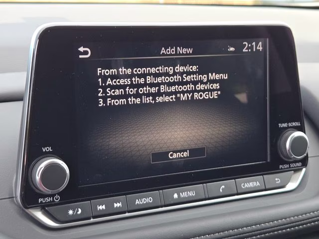 2026 Everest White Pearl Tricoat Nissan Rogue SV AWD SUV