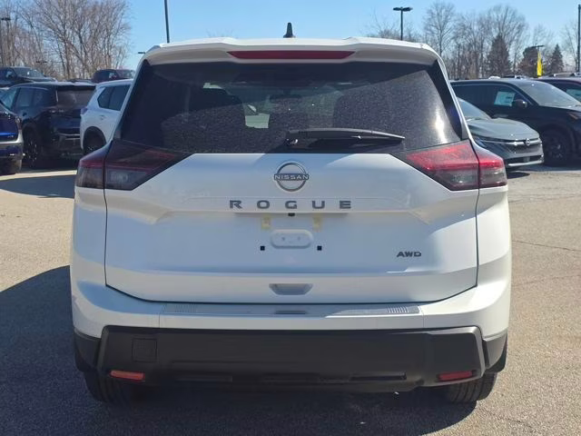 2026 Everest White Pearl Tricoat Nissan Rogue SV AWD SUV