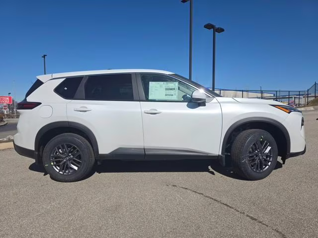 2026 Everest White Pearl Tricoat Nissan Rogue SV AWD SUV