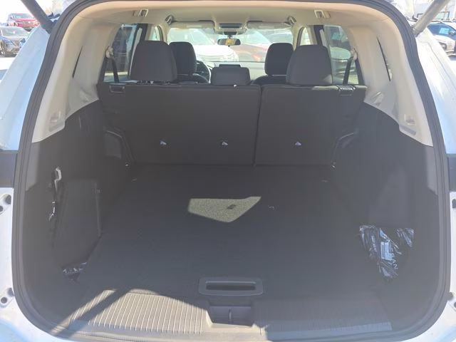 2026 Everest White Pearl Tricoat Nissan Rogue SV AWD SUV