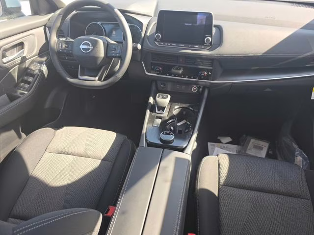 2026 Everest White Pearl Tricoat Nissan Rogue SV AWD SUV