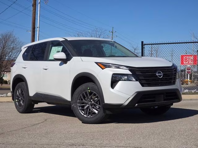 2026 Everest White Pearl Tricoat Nissan Rogue SV AWD SUV