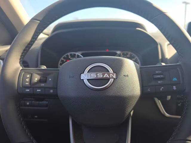 2026 Everest White Pearl Tricoat Nissan Rogue SV AWD SUV
