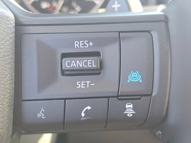 2026 Everest White Pearl Tricoat Nissan Rogue SV AWD SUV