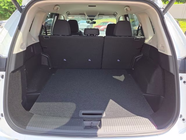 2026 Everest White Pearl Tricoat Nissan Rogue SV AWD SUV
