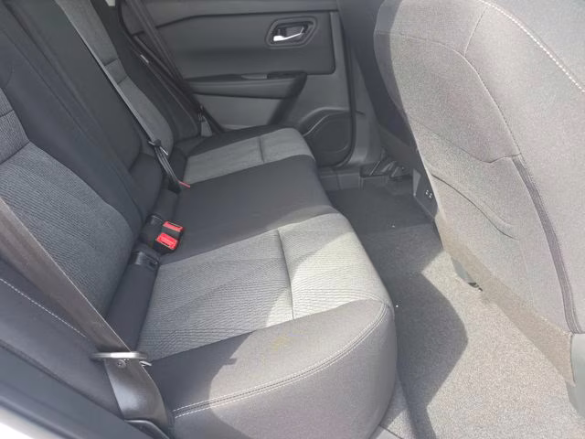 2026 Everest White Pearl Tricoat Nissan Rogue SV AWD SUV