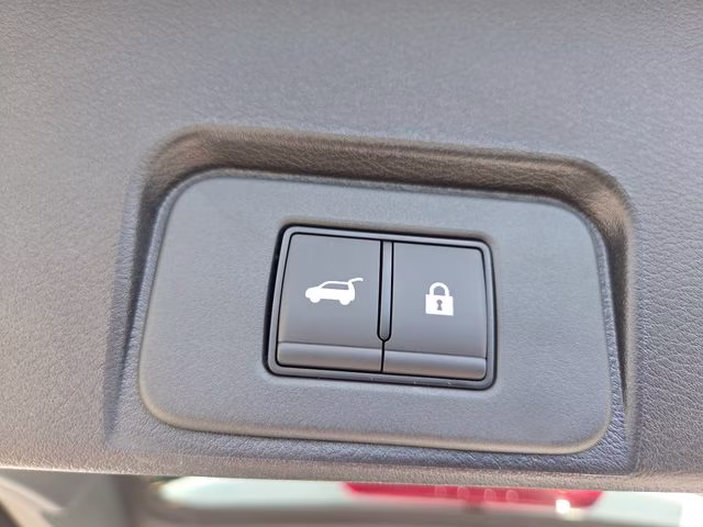 2026 Everest White Pearl Tricoat Nissan Rogue SV AWD SUV