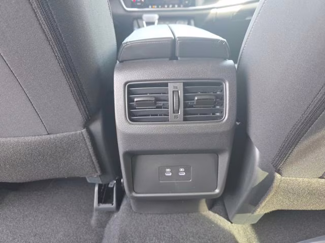 2026 Everest White Pearl Tricoat Nissan Rogue SV AWD SUV