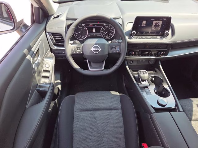 2026 Everest White Pearl Tricoat Nissan Rogue SV AWD SUV