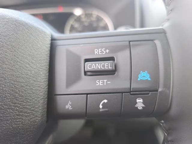 2026 Everest White Pearl Tricoat Nissan Rogue SV AWD SUV