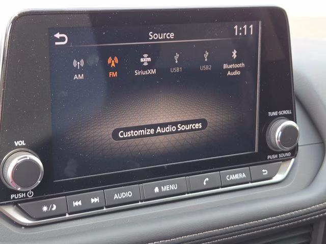 2026 Everest White Pearl Tricoat Nissan Rogue SV AWD SUV