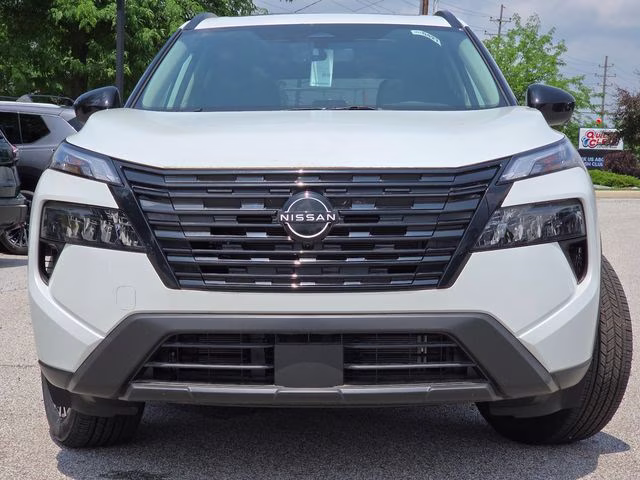 2026 Everest White Pearl Tricoat Nissan Rogue Dark Armor AWD SUV